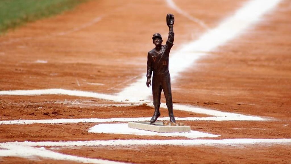 nombran los seis finalistas para el premio luis aparicio 2026